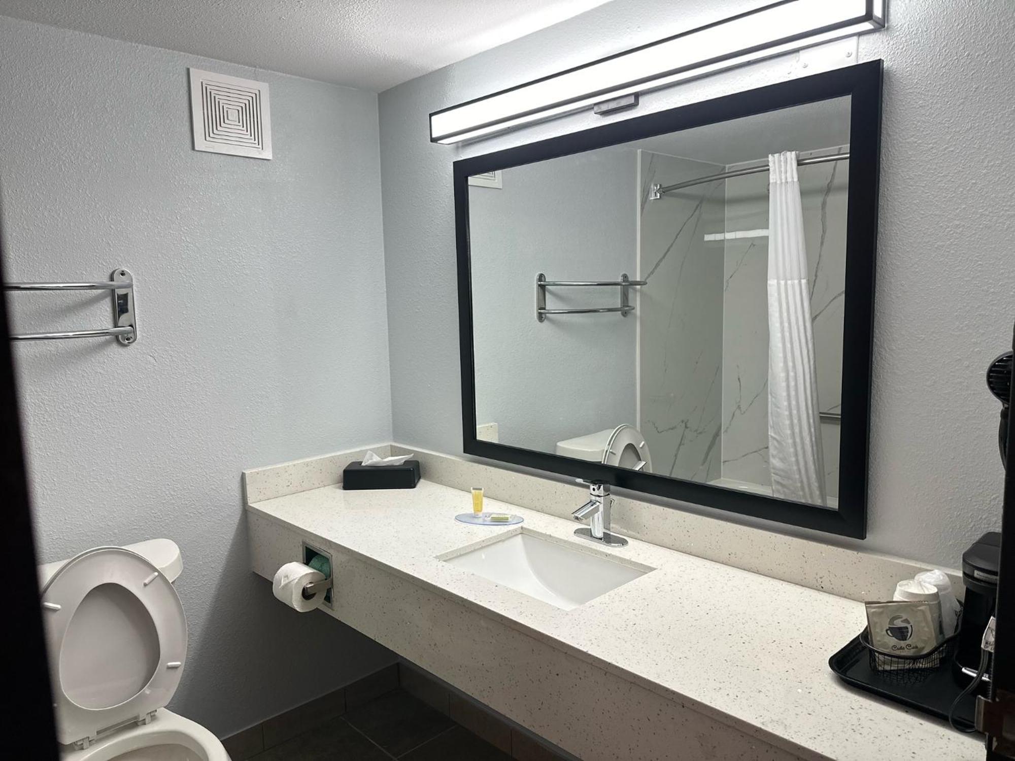 מלון Super 8 By Wyndham Alexandria La מראה חיצוני תמונה